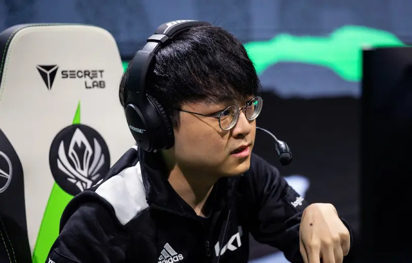 开云平台-DK血洗CLG，Doinb打出惊人五杀强强对话半决赛，锁定晋级资格